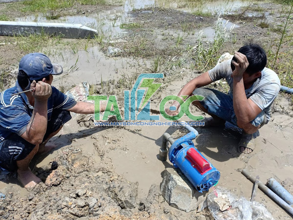 Thợ sửa máy bơm nước Tân Uyên