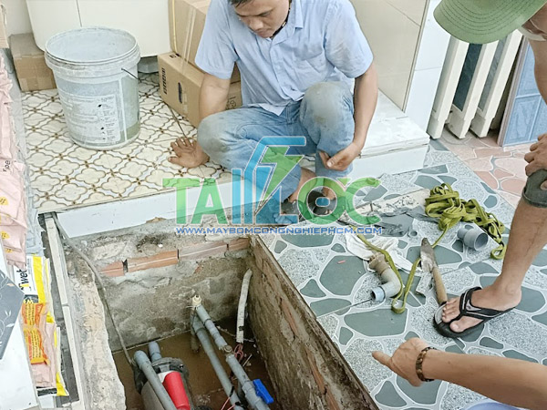 Thợ sửa máy bơm nước quận 2